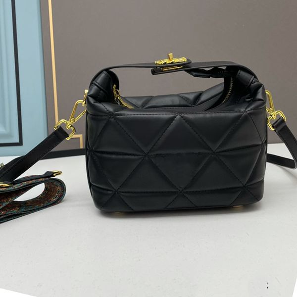 plaid lunch box bag diamond lattice mini bag crossbody shoulder clutch bags quality sheepskin genuine leather women handbags large capacity, Black;red
plaid lunch box bag diamond lattice mini bag crossbody shoulder clutch bags quality sheepskin genuine leather women handbags large capacity, Black;red