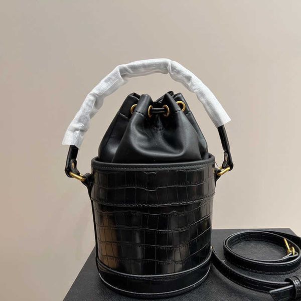 buckets bag designer handbag luxury leather shoulder bags women simple solid color crossbody bags female purse wallet 221214
buckets bag designer handbag luxury leather shoulder bags women simple solid color crossbody bags female purse wallet 221214