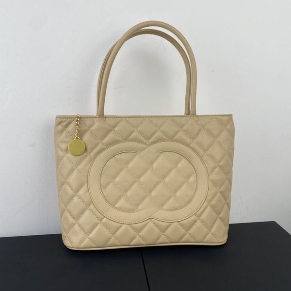 womens hilton caviar pst totes bags coins diamond quilted gold metal zipper cowhide handle shoulder french outdoor large capacity handbags w
womens hilton caviar pst totes bags coins diamond quilted gold metal zipper cowhide handle shoulder french outdoor large capacity handbags w