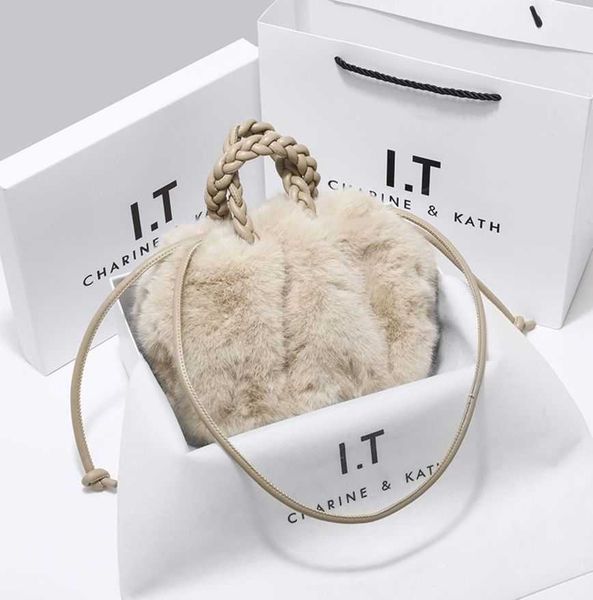 leather autumn and winter handheld wool bag for women new plush small bag fashion one shoulder crossbody women's cloud lss
leather autumn and winter handheld wool bag for women new plush small bag fashion one shoulder crossbody women's cloud lss