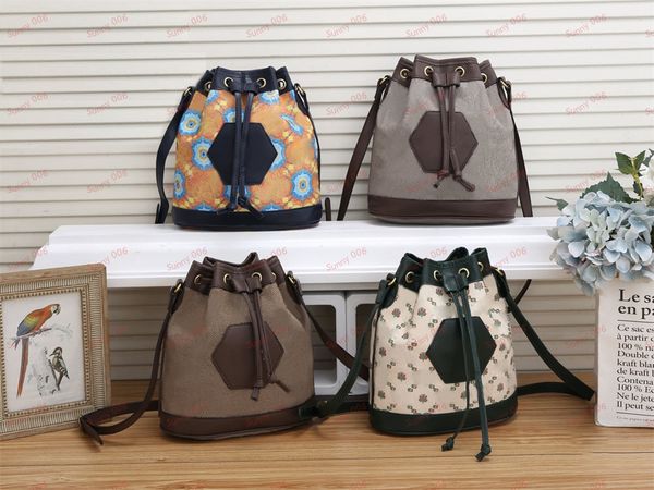 bucket bag niche designer bag popular new one shoulder crossbody bag luxury fashionable atmosphere hand handle bags
bucket bag niche designer bag popular new one shoulder crossbody bag luxury fashionable atmosphere hand handle bags