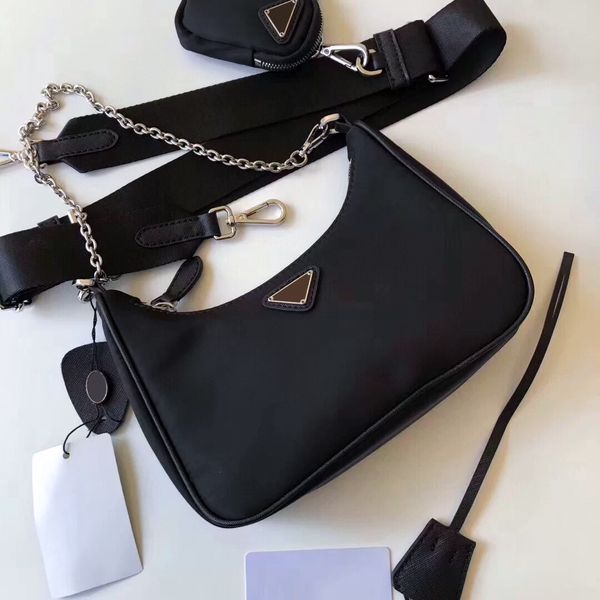 classic luxury re-edition womens nylon 3 piece set triangle 2005 2000 cleo bags 3pcs triple fashion tote mens designers crossbody shoulder c
classic luxury re-edition womens nylon 3 piece set triangle 2005 2000 cleo bags 3pcs triple fashion tote mens designers crossbody shoulder c