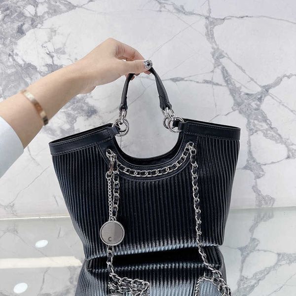 designer luxury women the tote bag fashion versatile handbags shoulder crossbody bags purse telfars totes large capacity saddle wallets 7a g
designer luxury women the tote bag fashion versatile handbags shoulder crossbody bags purse telfars totes large capacity saddle wallets 7a g