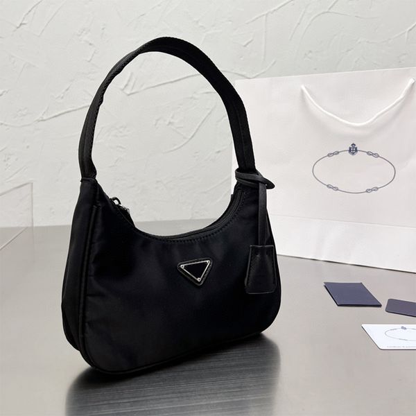 bags totes designer bag women handbag classic imitation luxury brand splicing nylon letter style simple shoulder bag fashion party dinner wa
bags totes designer bag women handbag classic imitation luxury brand splicing nylon letter style simple shoulder bag fashion party dinner wa