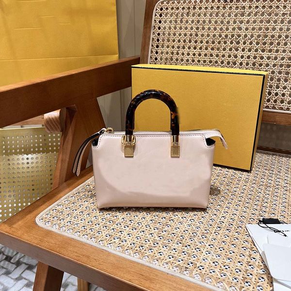 2022 tote bag shoulder bags designer soft leather handbags women handbag crossbody luxury fashion multi color mini wallet stylish and versat
2022 tote bag shoulder bags designer soft leather handbags women handbag crossbody luxury fashion multi color mini wallet stylish and versat