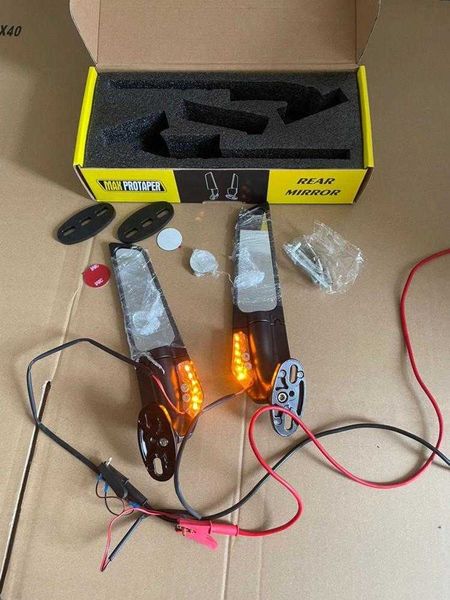 1 pair motorcycle mirrors modified wind wing adjustable rotating rearview mirror with lights compatible for honda ducati 1214
1 pair motorcycle mirrors modified wind wing adjustable rotating rearview mirror with lights compatible for honda ducati 1214