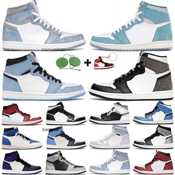 2023 men women basketball shoes 1s high og 1 electro orange shadow 2.0 hyper royal chicago military blue turf mens trainers sports sneaker j, Black
2023 men women basketball shoes 1s high og 1 electro orange shadow 2.0 hyper royal chicago military blue turf mens trainers sports sneaker j, Black