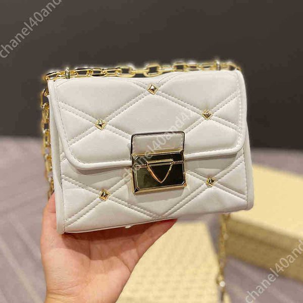 shoulder bags totes women designer bags 5 colors gold chain crossbody bag designer handbags leather small fragrance flap purses 22070866
shoulder bags totes women designer bags 5 colors gold chain crossbody bag designer handbags leather small fragrance flap purses 22070866