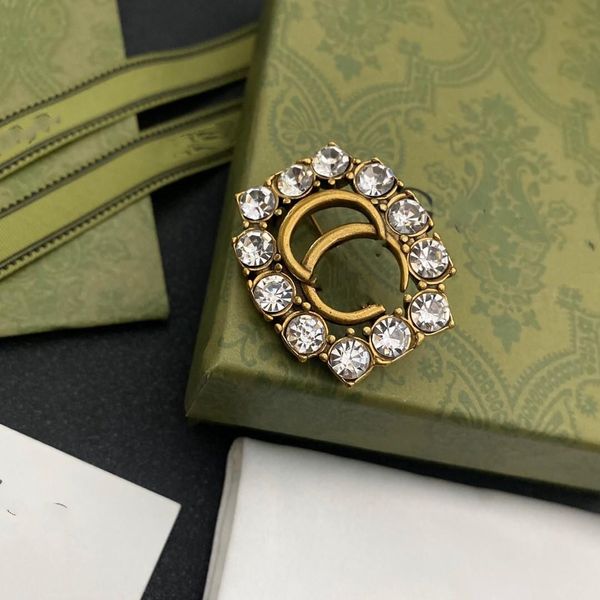 designer ggity brand with diamond letter g brooch fashion retro style temperament, Gray
designer ggity brand with diamond letter g brooch fashion retro style temperament, Gray
