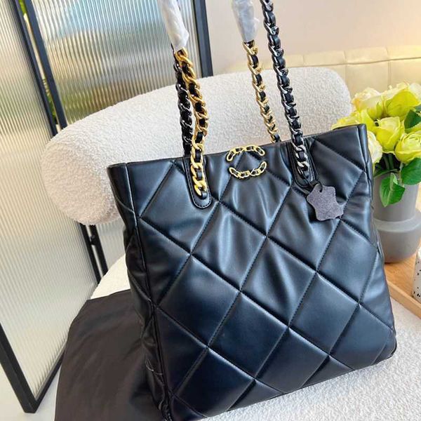 totes bag girl 2023 new lambskin commuter black tote one shoulder designer bag luxury brand rhombic chain bag handbags w221214
totes bag girl 2023 new lambskin commuter black tote one shoulder designer bag luxury brand rhombic chain bag handbags w221214