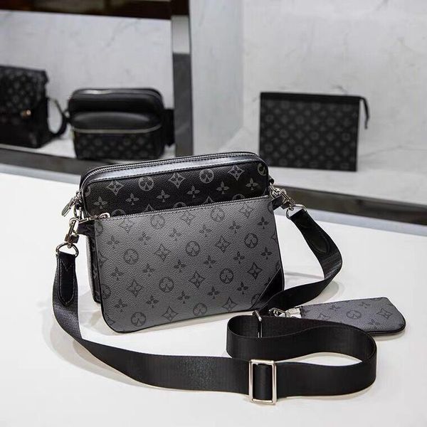 2021 luxurys designers bags handbags men leather trio messenger bags luxury shoulder bag make up bag designer handbag tote man's bag
2021 luxurys designers bags handbags men leather trio messenger bags luxury shoulder bag make up bag designer handbag tote man's bag