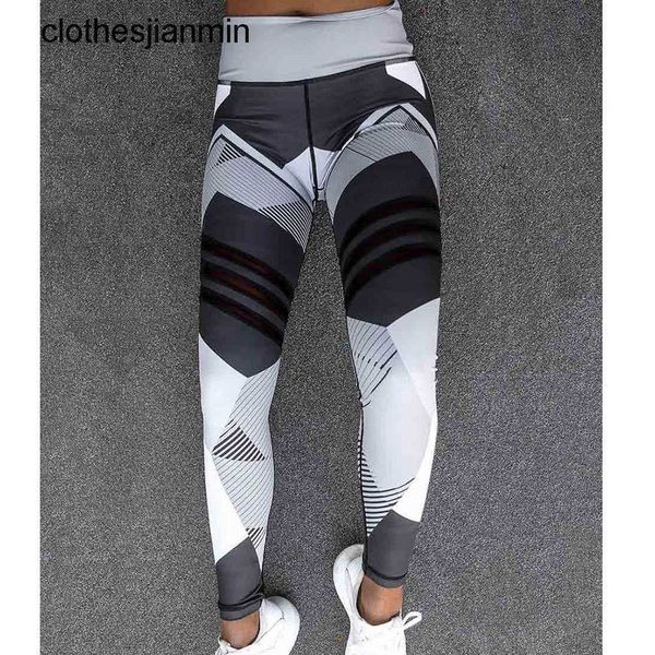 2023 factory wholesale and retail women's fitness clothes pants selling digital printing geometric hip lifting high waist sports casual
2023 factory wholesale and retail women's fitness clothes pants selling digital printing geometric hip lifting high waist sports casual