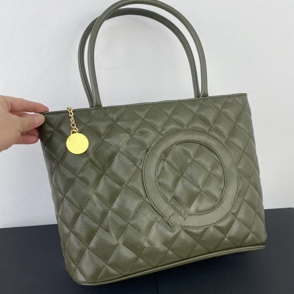 vintage large capacity designer shoulder bags calfskin quilted matelasse multi pochette shopping totes bag with handle womens luxuries handb
vintage large capacity designer shoulder bags calfskin quilted matelasse multi pochette shopping totes bag with handle womens luxuries handb