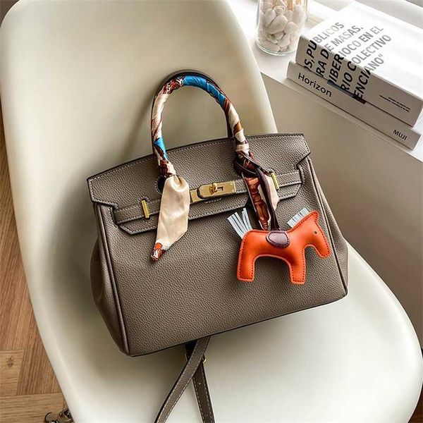birkins designer handbag women's bag large lychee pattern portable fashion capacity messenger single shoulder zc
birkins designer handbag women's bag large lychee pattern portable fashion capacity messenger single shoulder zc