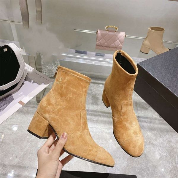luxury design boots channel fashion women retro decoration winter warm snow non slip high heel martin knight tassel casual socks boots 08-02, Black
luxury design boots channel fashion women retro decoration winter warm snow non slip high heel martin knight tassel casual socks boots 08-02, Black