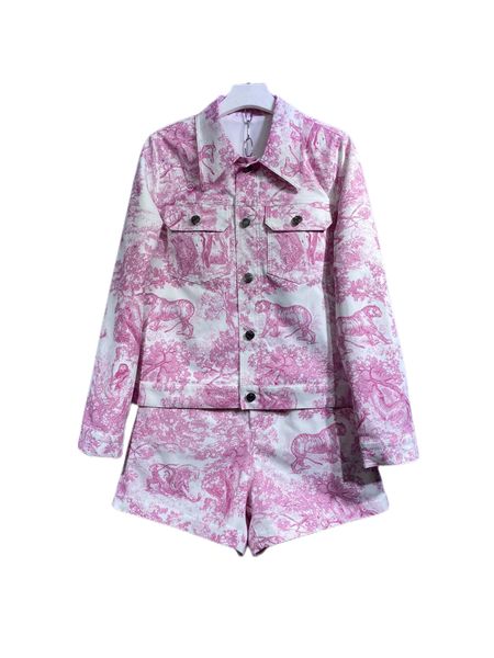 the latest polo collar long sleeve jacket with shorts set in the autumn of 2022, White
the latest polo collar long sleeve jacket with shorts set in the autumn of 2022, White