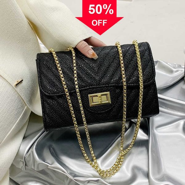 fashion designer bags women's cross body bag 2022 korean new fashion chain versatile one shoulder small square s clutch bags for women
fashion designer bags women's cross body bag 2022 korean new fashion chain versatile one shoulder small square s clutch bags for women