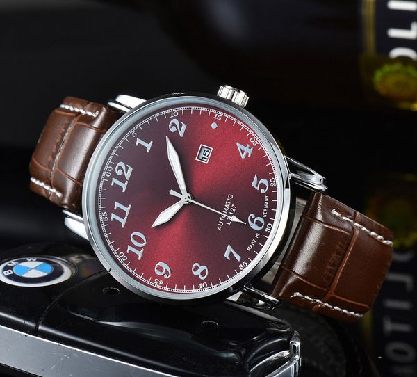 2022 men's luxury quartz watch fashion casual three needle multifunctional calendar waterproof belt watches, Slivery;brown
2022 men's luxury quartz watch fashion casual three needle multifunctional calendar waterproof belt watches, Slivery;brown