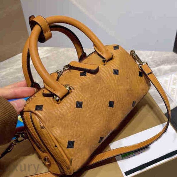 shoulder bags tote women luxurys designers pillow pack handbag genuine leather wallet brands clutch crossbody female purses 221215
shoulder bags tote women luxurys designers pillow pack handbag genuine leather wallet brands clutch crossbody female purses 221215