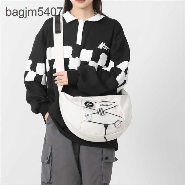 2023 new hand bag factory 80% wholesale and retail american sports style single shoulder large capacity dumpling leisure student fashion fem
2023 new hand bag factory 80% wholesale and retail american sports style single shoulder large capacity dumpling leisure student fashion fem