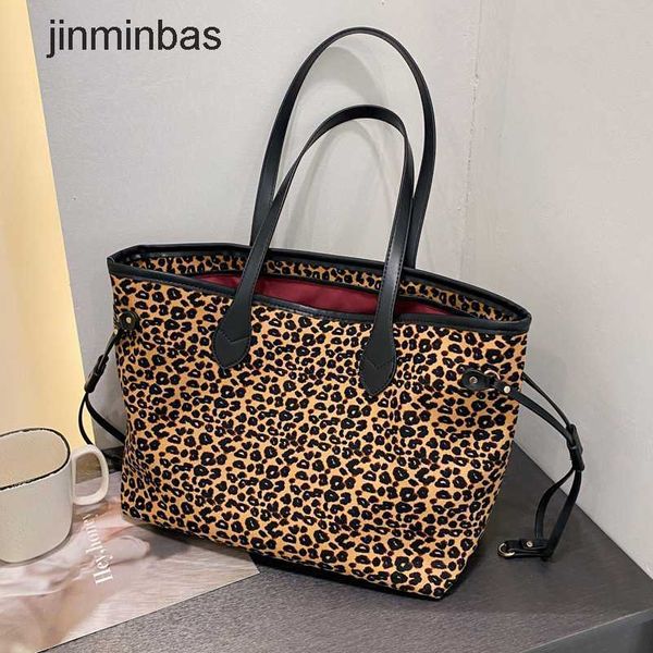 factory 50% fashion bag leopard pattern for women new red large capacity one shoulder tote portable canvas college student class
factory 50% fashion bag leopard pattern for women new red large capacity one shoulder tote portable canvas college student class