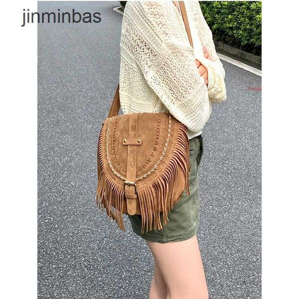 2023 design bag stores 70% wholesale and retail new suede american bohemian tassel women's saddle fashion one shoulder small crossbody
2023 design bag stores 70% wholesale and retail new suede american bohemian tassel women's saddle fashion one shoulder small crossbody