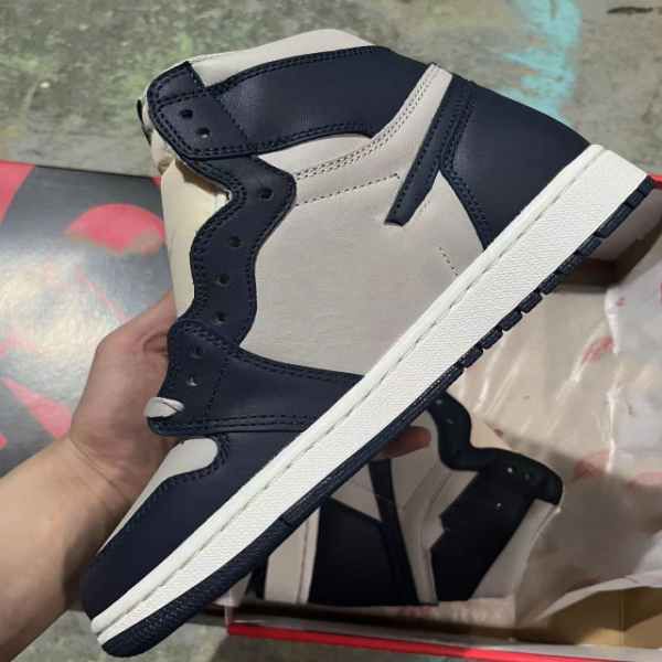 og 1s basketball shoes white gray georgetowm starfish luxury high low scarpe jumpman women men sneakers
og 1s basketball shoes white gray georgetowm starfish luxury high low scarpe jumpman women men sneakers