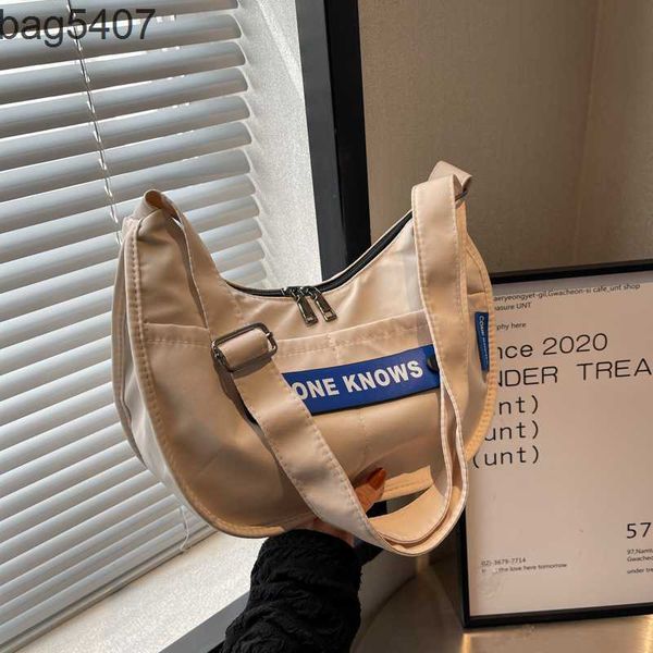 2023 new hand bag factory 80% wholesale and retail crossbody bag women's large capacity simple fashion brand shoulder sports leisure li
2023 new hand bag factory 80% wholesale and retail crossbody bag women's large capacity simple fashion brand shoulder sports leisure li