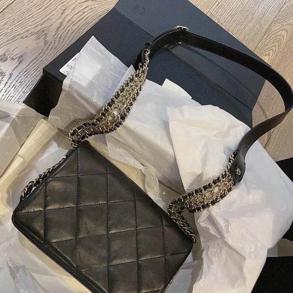 2022 luxury designer leather bags women genuine handbag crossbody lady shoulder bag flip cover femal tote solid color classic chain bag gene
2022 luxury designer leather bags women genuine handbag crossbody lady shoulder bag flip cover femal tote solid color classic chain bag gene