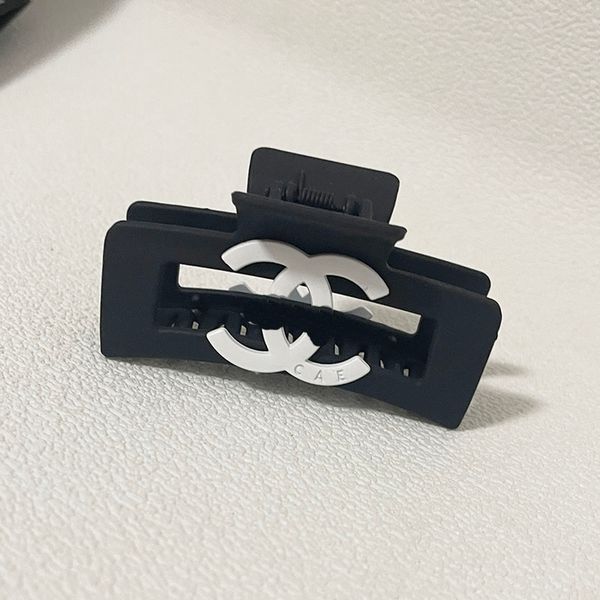 luxury barrettes designer womens girls hairpin brand classic versatile leisure hairclips fashion black shark hairpin hair clips3
luxury barrettes designer womens girls hairpin brand classic versatile leisure hairclips fashion black shark hairpin hair clips3