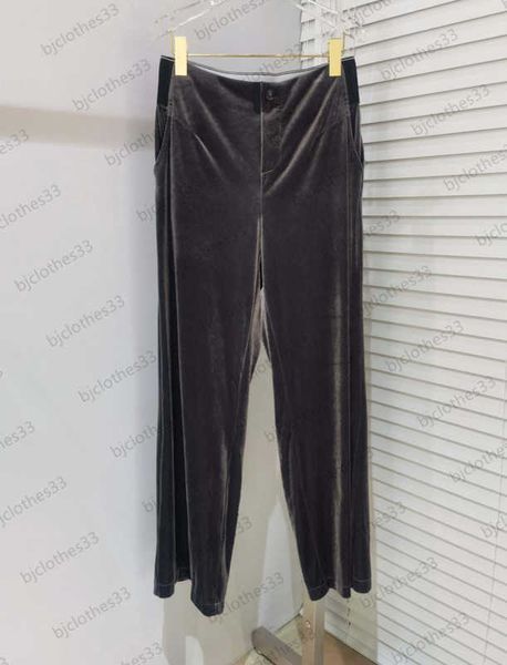 women pants velvet fabric loose casual straight trousers back contrast color letter webbing pockets trousers designer brand woman apparel 19, Black;white
women pants velvet fabric loose casual straight trousers back contrast color letter webbing pockets trousers designer brand woman apparel 19, Black;white