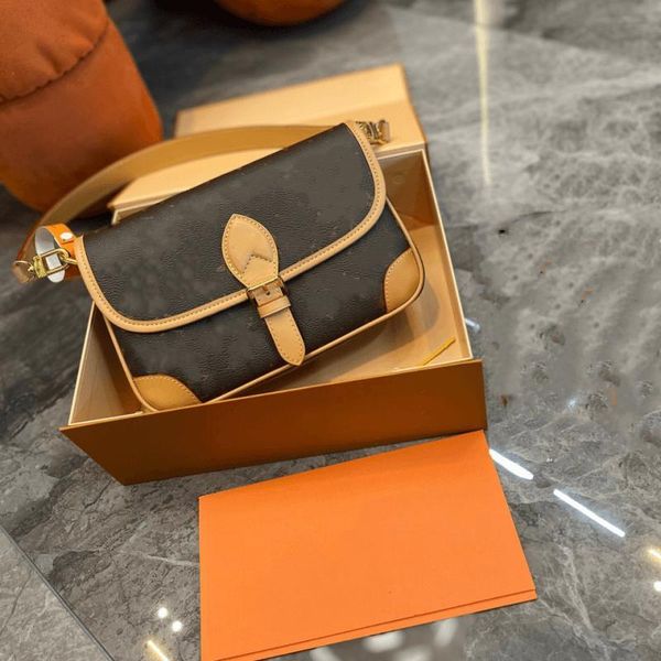 l fashion women's single shoulder bag designer luxury hand-held cross-body purse white trend everything matching small the original cow
l fashion women's single shoulder bag designer luxury hand-held cross-body purse white trend everything matching small the original cow