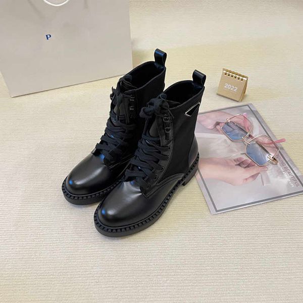 women shoes designers winter boots leather ankle martin boots military inspired combat boots ankle large size with bags 221215, Black
women shoes designers winter boots leather ankle martin boots military inspired combat boots ankle large size with bags 221215, Black
