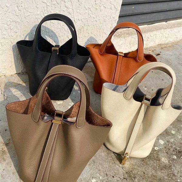 designer handbags herme picotin bags layer cowhide basket women's bag 2022 new high-grade leather bucket bag fashion casual handbag
designer handbags herme picotin bags layer cowhide basket women's bag 2022 new high-grade leather bucket bag fashion casual handbag