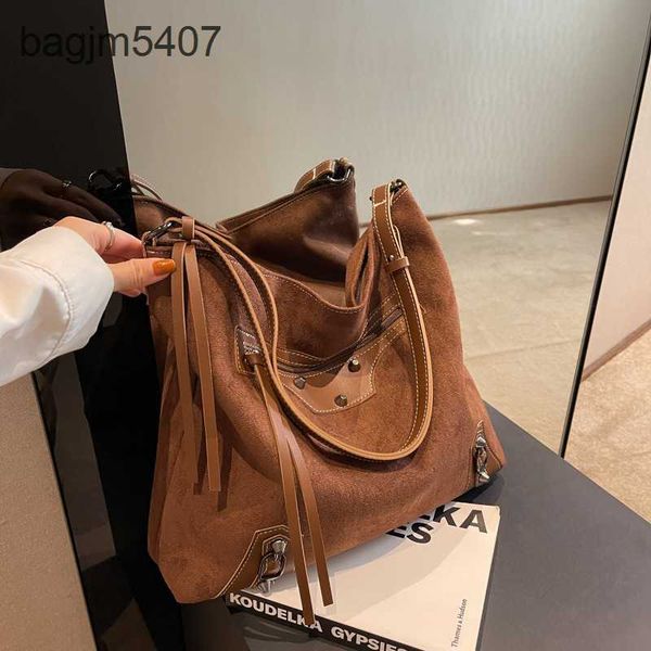 2023 design bag stores 70% wholesale and retail new american frosted pitot women's large capacity versatile shoulder fashion
2023 design bag stores 70% wholesale and retail new american frosted pitot women's large capacity versatile shoulder fashion