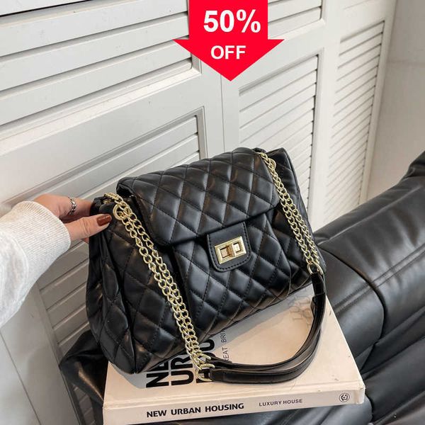 fashion designer bags women's 2022 new rhombic chain versatile shoulder crossbody clutch bags for women
fashion designer bags women's 2022 new rhombic chain versatile shoulder crossbody clutch bags for women