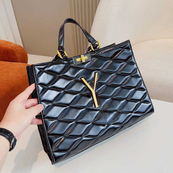 tote bag lattice purses handbags women woemn designer totes purse luxury leather shoulder bags large shopping handbag 221215
tote bag lattice purses handbags women woemn designer totes purse luxury leather shoulder bags large shopping handbag 221215