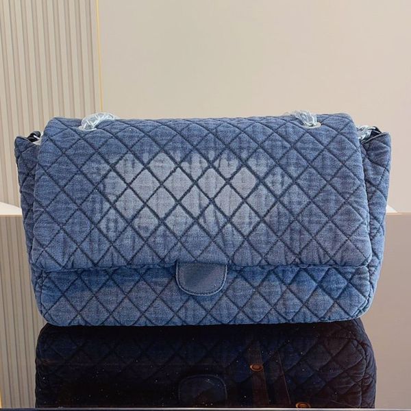 cc bags luxury brand cross body denim women high capacity tote bag trend matelasse quired classic flap crossbody vintage handbag portable po
cc bags luxury brand cross body denim women high capacity tote bag trend matelasse quired classic flap crossbody vintage handbag portable po