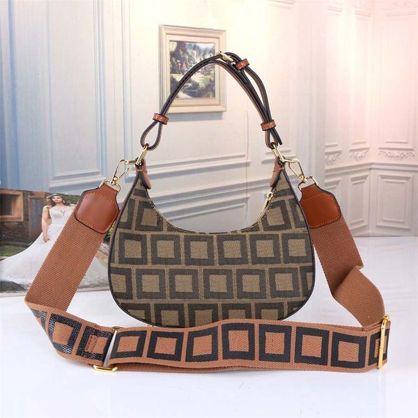 women shoulder bags hobo designer fashion handbags underarm crossbody bag ladies totes bottom letter design with wide strap
women shoulder bags hobo designer fashion handbags underarm crossbody bag ladies totes bottom letter design with wide strap