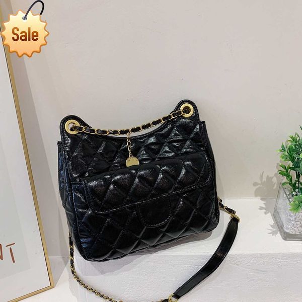 women's brand designer single shoulder bag 2023 new fashion texture ringer cross body bag multifunctional portable tote bags gift box f
women's brand designer single shoulder bag 2023 new fashion texture ringer cross body bag multifunctional portable tote bags gift box f