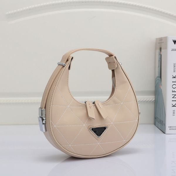 2022 armpit bag shoulder bag luxury handbag high-quality designer handbag 
2022 armpit bag shoulder bag luxury handbag high-quality designer handbag