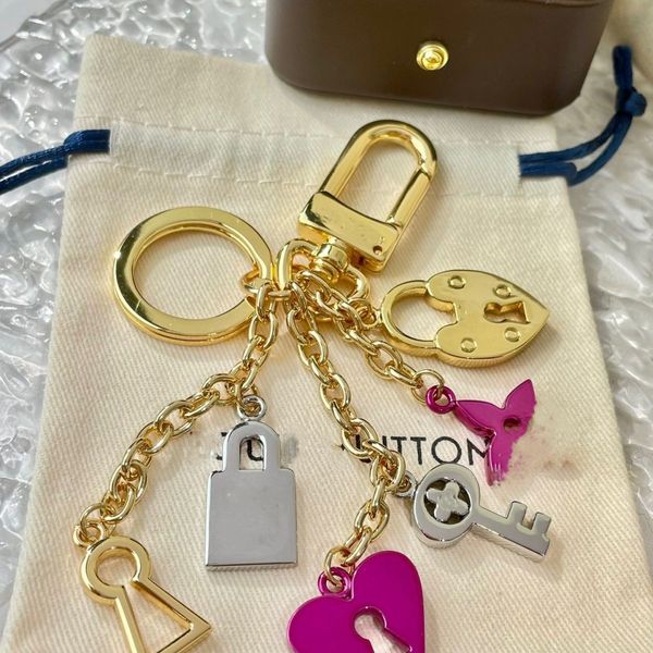 luxury brand metal key wallets famous designer women's keychain fashion ladies metal bags chain keyring totes bags pendant birthday hol, Red;blue
luxury brand metal key wallets famous designer women's keychain fashion ladies metal bags chain keyring totes bags pendant birthday hol, Red;blue