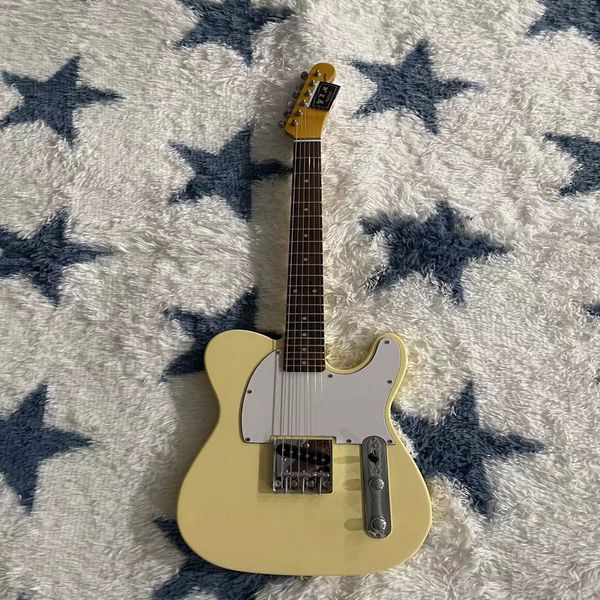light yellow six string electric guitar rose wood fingerboard high-end pickup
light yellow six string electric guitar rose wood fingerboard high-end pickup
