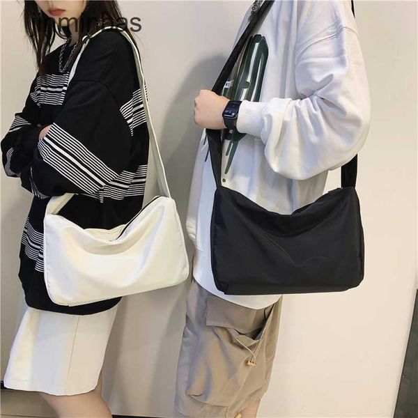 2023 new hand bag factory 80% wholesale and retail women's fashion versatile one shoulder backpack men's solid simple crossbody
2023 new hand bag factory 80% wholesale and retail women's fashion versatile one shoulder backpack men's solid simple crossbody