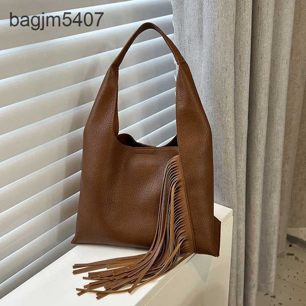 2023 design bag stores 70% wholesale and retail american tassel armpit for women winter new style wtern-style versatile hand bucket shoulder
2023 design bag stores 70% wholesale and retail american tassel armpit for women winter new style wtern-style versatile hand bucket shoulder