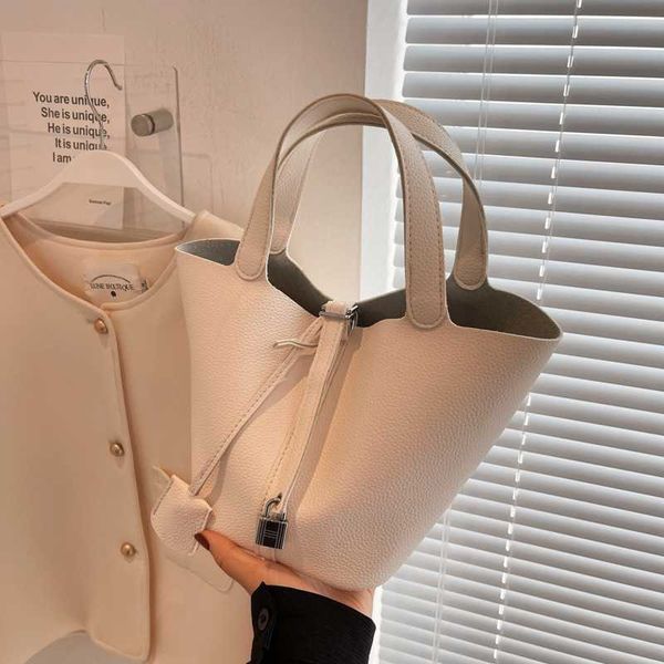 original designer hd handbags designer h picotin 2022 new bag women s vegetable basket solid simple handbag fashion ocean
original designer hd handbags designer h picotin 2022 new bag women s vegetable basket solid simple handbag fashion ocean