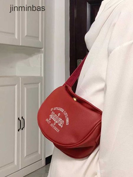 2023 design bag stores 70% wholesale and retail american fashion embroidery women new versatile one shoulder underarm soft leather crossbody
2023 design bag stores 70% wholesale and retail american fashion embroidery women new versatile one shoulder underarm soft leather crossbody