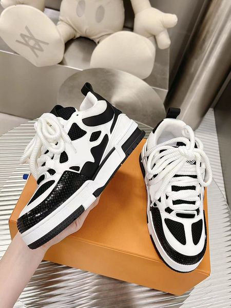 2022 men women casual skate shoes monograms double laces flower mesh calf leather suede outsole winter sneaker designer luxurys fashion ladi, Black
2022 men women casual skate shoes monograms double laces flower mesh calf leather suede outsole winter sneaker designer luxurys fashion ladi, Black