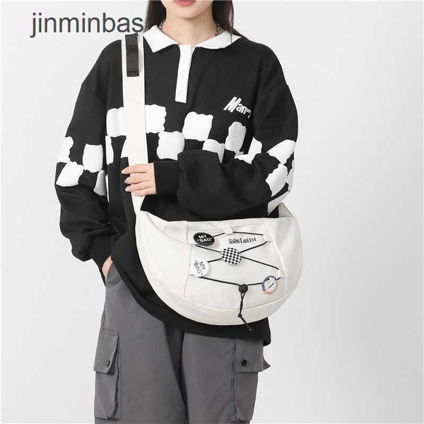 2023 new hand bag factory 80% wholesale and retail american sports style single shoulder bag large capacity dumpling leisure student fashion
2023 new hand bag factory 80% wholesale and retail american sports style single shoulder bag large capacity dumpling leisure student fashion