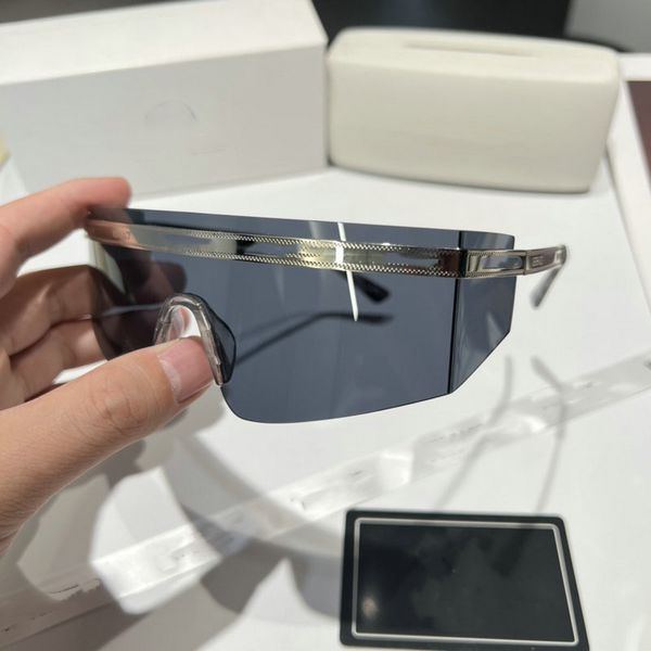 luxury designer sunglasses versage man woman personality goggle beach sun glasses retro small frame luxury design uv400 with box 8882, White;black
luxury designer sunglasses versage man woman personality goggle beach sun glasses retro small frame luxury design uv400 with box 8882, White;black